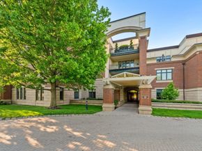 120 Seaver St B204, Brookline MA 02445