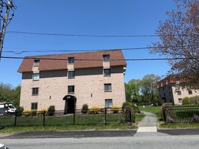 135 Grove St 112, Rockland MA 02370