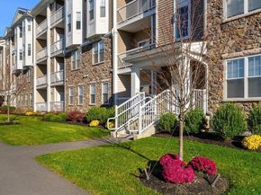 320 Martins Landing 211, North Reading MA 01864