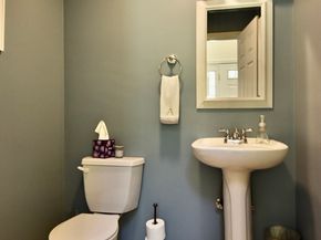 5 Eleanor La, Charlton MA 01507