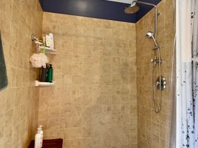 5 Eleanor La, Charlton MA 01507