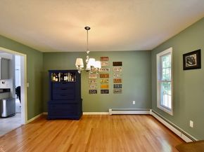5 Eleanor La, Charlton MA 01507