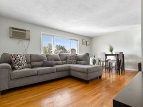 70 Mudge St 17, Lynn MA 01902