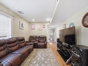 16 Crescent St, Lynn MA 01902