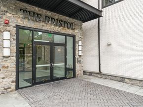148 Weston Rd 304, Wellesley MA 02482