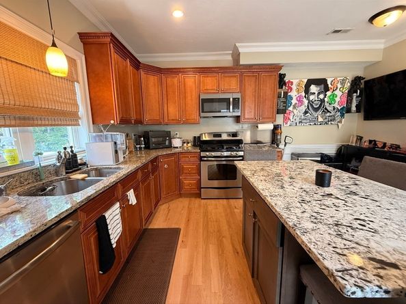 159 Willard St 7, Quincy MA 02169