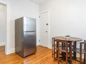 8 Kinross Rd 4, Boston MA 02135