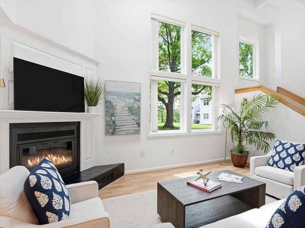101 Tuckers Lane 101, Hingham MA 02043