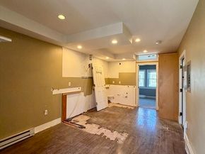 8 Leeds St, Boston MA 02127