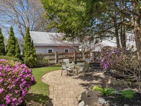 18 Glendale Ave, Melrose MA 02176