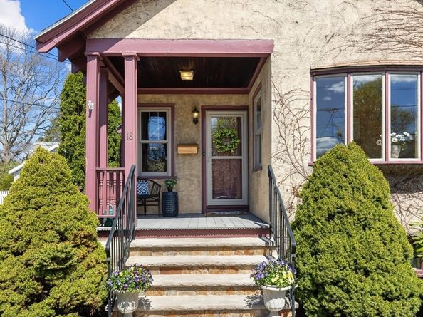 18 Glendale Ave, Melrose MA 02176
