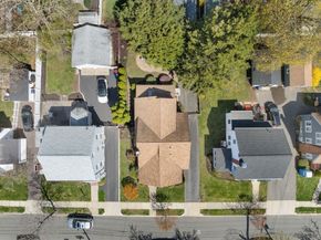 18 Glendale Ave, Melrose MA 02176