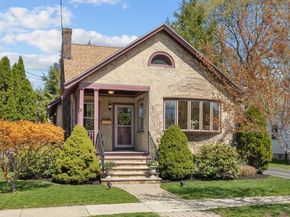 18 Glendale Ave, Melrose MA 02176