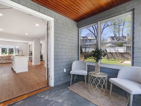 4 Chamberlain Pkwy, Worcester MA 01602