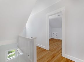 4 Chamberlain Pkwy, Worcester MA 01602