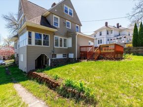 4 Chamberlain Pkwy, Worcester MA 01602