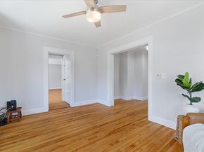 4 Chamberlain Pkwy, Worcester MA 01602