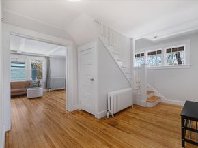4 Chamberlain Pkwy, Worcester MA 01602