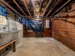 4 Chamberlain Pkwy, Worcester MA 01602