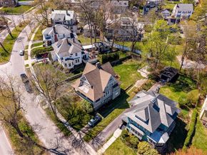 4 Chamberlain Pkwy, Worcester MA 01602