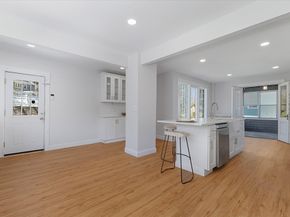 4 Chamberlain Pkwy, Worcester MA 01602