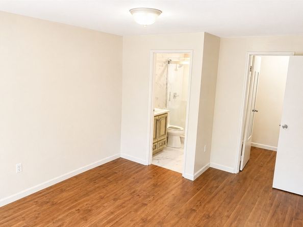 8 Post Oak Ln 20, Natick MA 01760