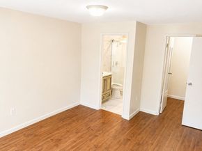 8 Post Oak Ln 20, Natick MA 01760