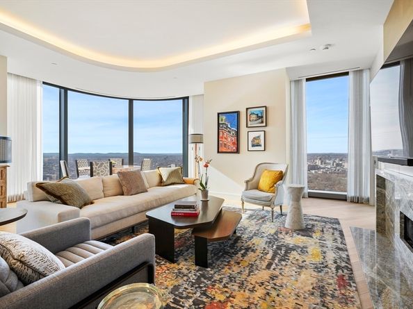 1 Dalton 4005, Boston MA 02116