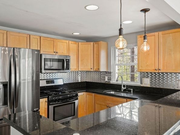 30 Turtle Brook Rd 30, Canton MA 02021