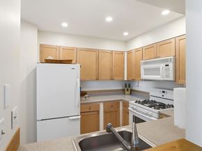 26 School Street 206, Hull MA 02045