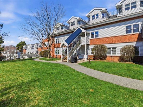 26 School Street 206, Hull MA 02045
