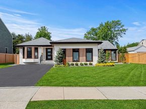 581 Saw Mill Brook Parkway, Newton MA 02459