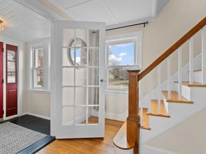 31 Howe St, Quincy MA 02169