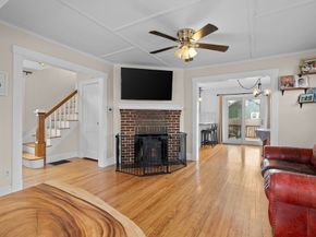 31 Howe St, Quincy MA 02169