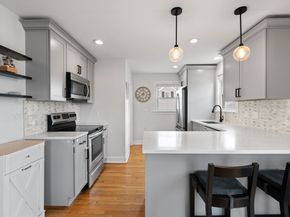 31 Howe St, Quincy MA 02169