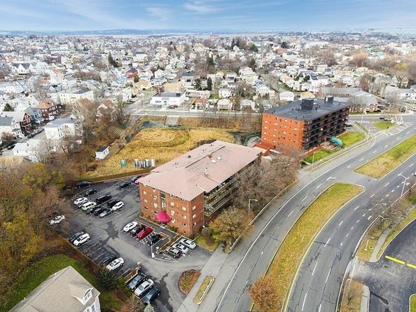 595 Revere Beach Pkwy 22, Revere MA 02151