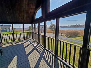 19 Dartmouth Rd, Ipswich MA 01938