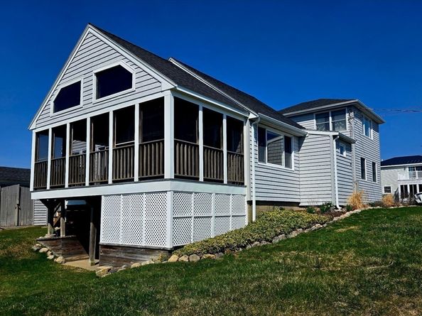 19 Dartmouth Rd, Ipswich MA 01938