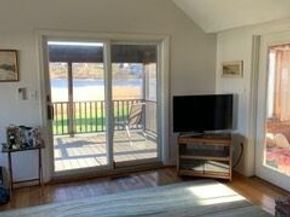 19 Dartmouth Rd, Ipswich MA 01938