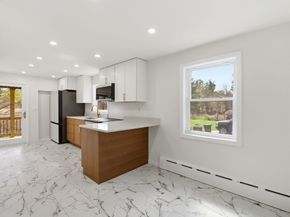 72 Holden Road, Paxton MA 01612