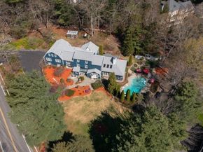 25 Pleasant St, Dover MA 02030