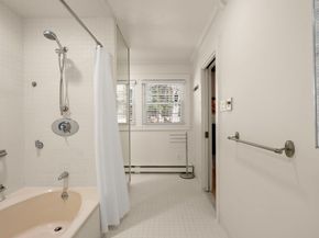 25 Pleasant St, Dover MA 02030