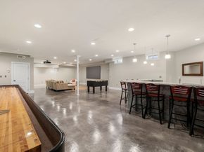 1 Betsy Ln, Dover MA 02030