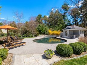 1 Betsy Ln, Dover MA 02030