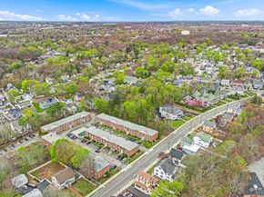 27 Arlington Road 13, Woburn MA 01801