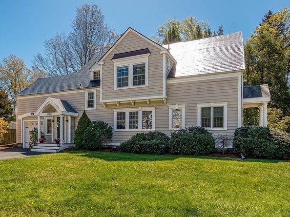 180 Walnut St, Dedham MA 02026