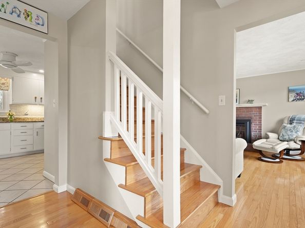 105 Greenmeadow Drive, Tewksbury MA 01876