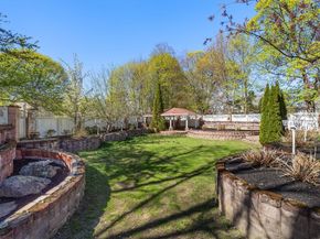 581 California St, Newton MA 02460