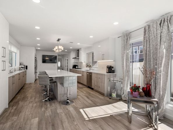 581 California St, Newton MA 02460