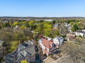 581 California St, Newton MA 02460